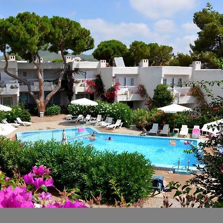 Atlas Apartments Ibiza Santa Eularia des Riu Eksteriør billede