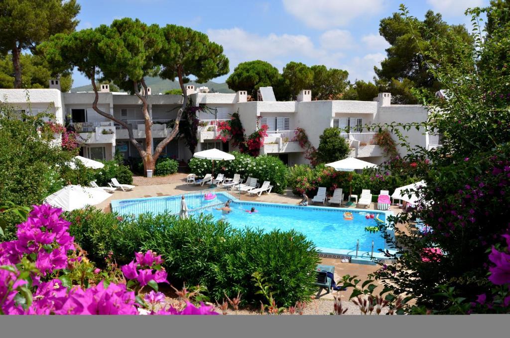Atlas Apartments Ibiza Santa Eularia des Riu Eksteriør billede