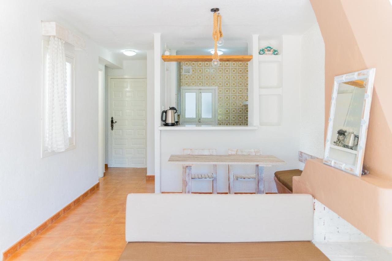 Atlas Apartments Ibiza Santa Eularia des Riu Eksteriør billede