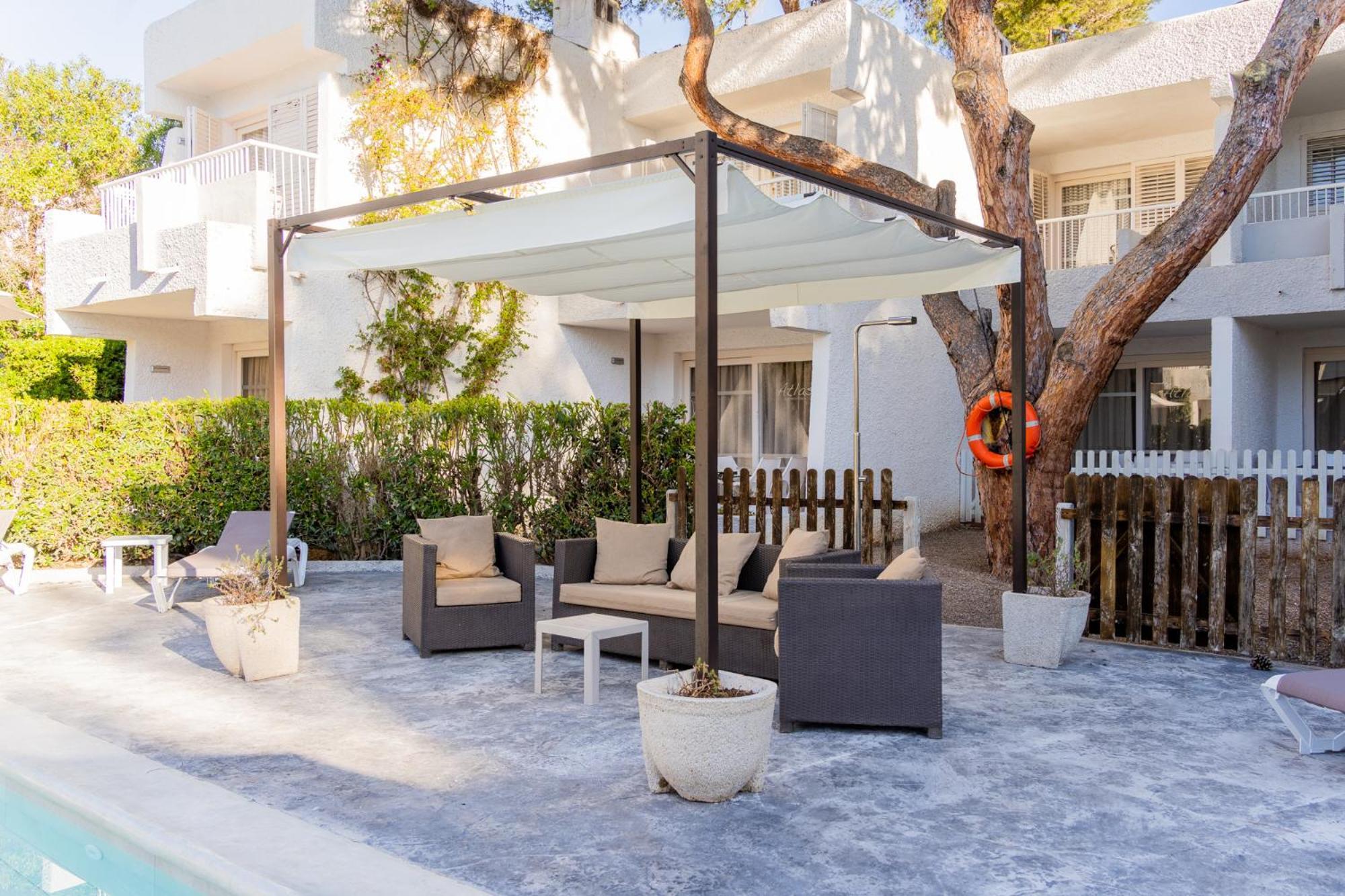 Atlas Apartments Ibiza Santa Eularia des Riu Eksteriør billede