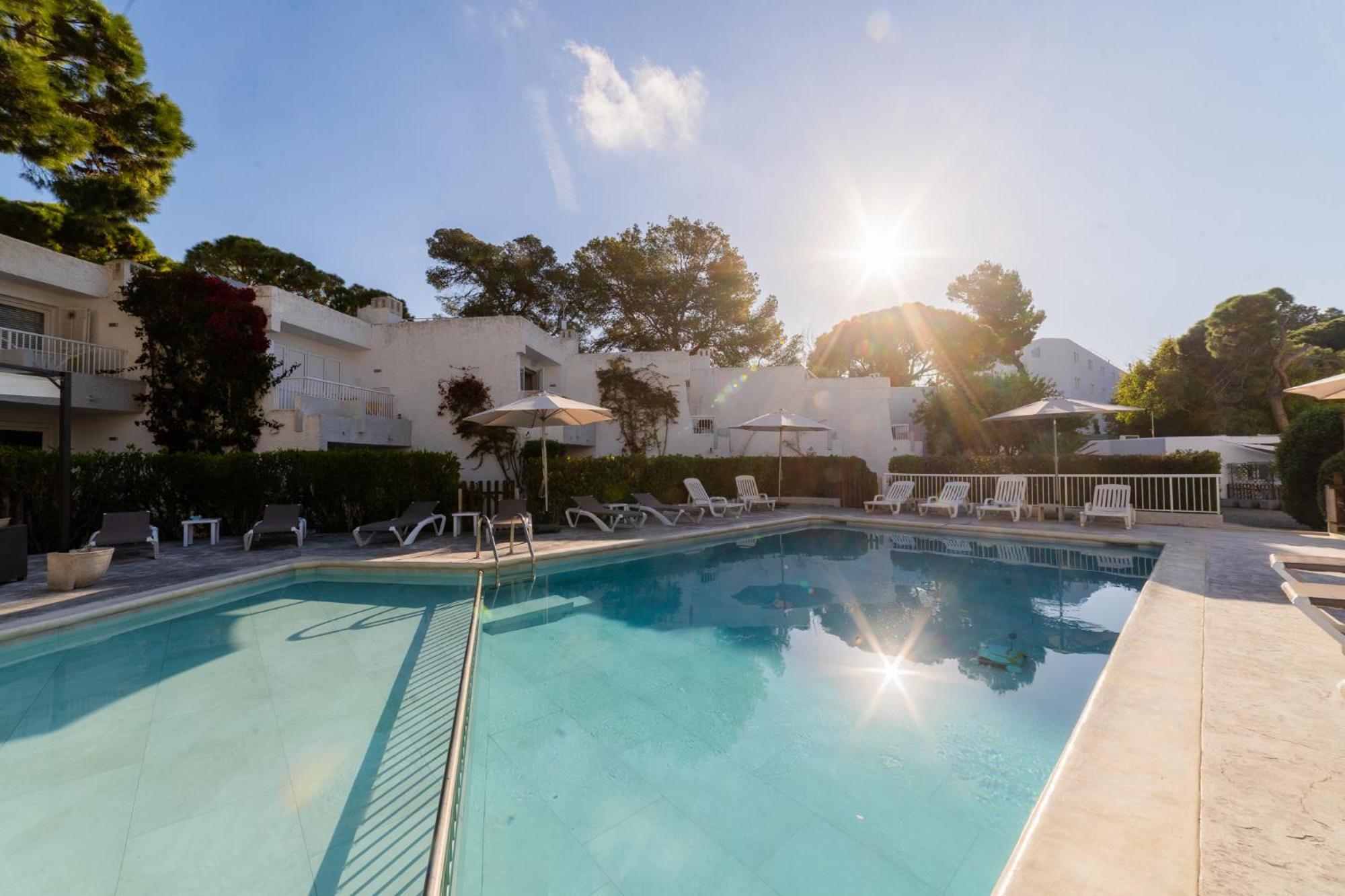Atlas Apartments Ibiza Santa Eularia des Riu Eksteriør billede